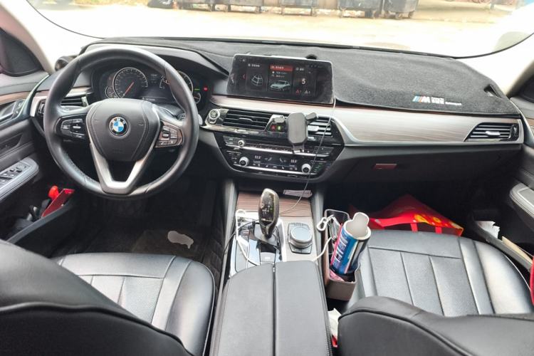 Used BMW 6 Series GT 2018 630i Luxury Design Package Center Console