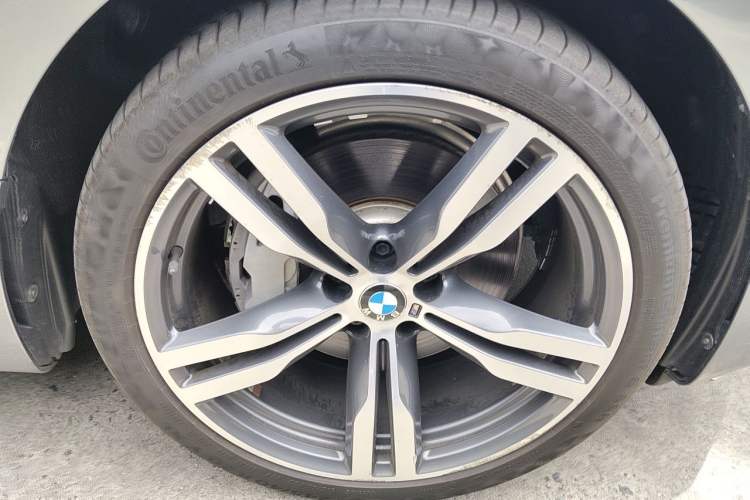 Used BMW 6 Series GT 2018 640i xDrive M Sport Package Exterior 7