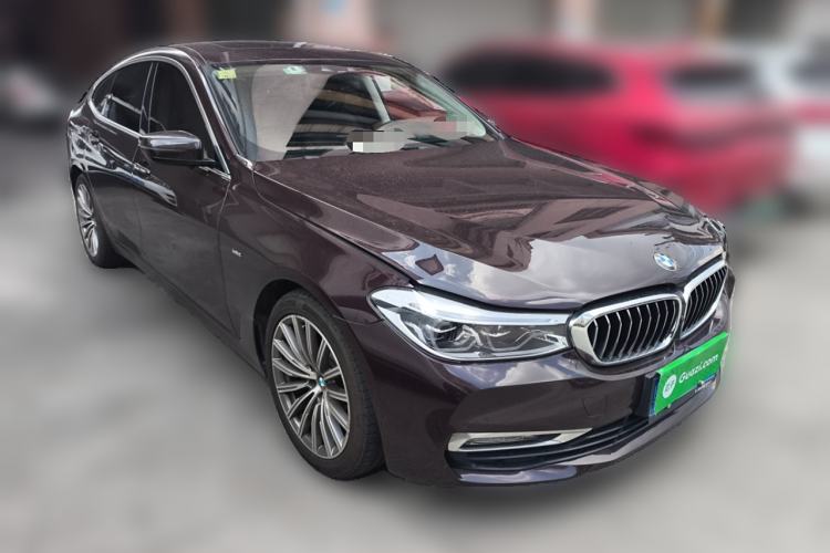 Used BMW 6 Series GT 2018 630i Luxury Design Package Front Right 45 Deg