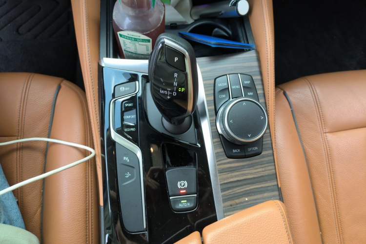 Used BMW 6 Series GT 2018 630i Luxury Design Package Gear Lever