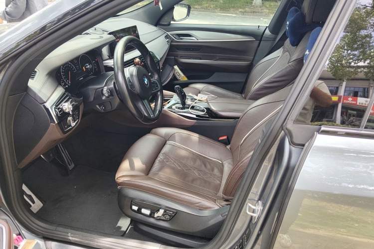 Used BMW 6 Series GT 2018 640i xDrive M Sport Package Left Front Seat
