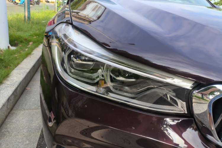 Used BMW 6 Series GT 2018 630i Luxury Design Package Right Front Headlight