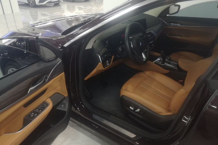 Used BMW 6 Series GT 2018 630i Luxury Design Package Driver Seat