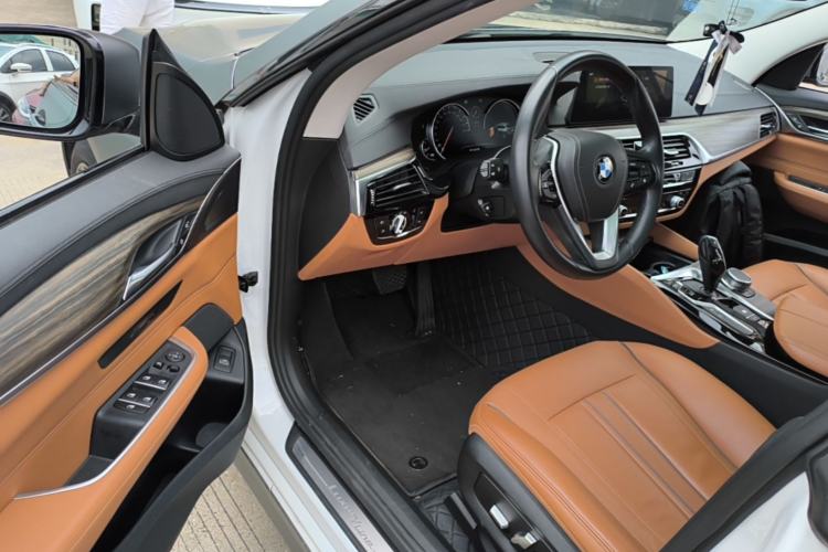 Used BMW 6 Series GT 2018 630i Luxury Design Package Driver Seat