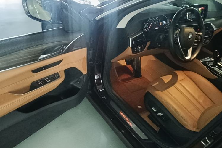 Used BMW 6 Series GT 2018 630i Luxury Design Package Driver Seat