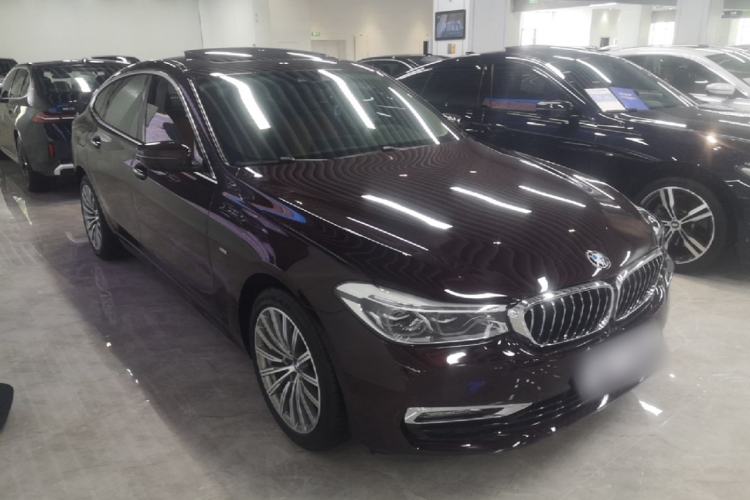Used BMW 6 Series GT 2018 630i Luxury Design Package Front Right 45 Deg