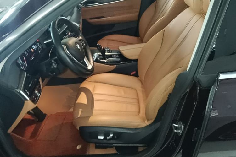 Used BMW 6 Series GT 2018 630i Luxury Design Package Left Front Seat