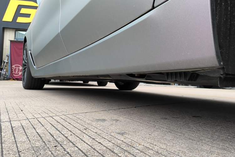 Used BMW 6 Series GT 2018 630i Luxury Design Package Left Side Sill