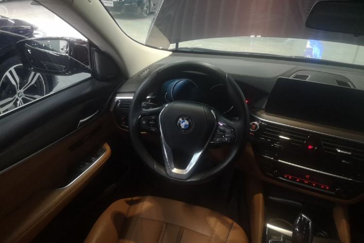Used BMW 6 Series GT 2018 630i Luxury Design Package Steering Wheel