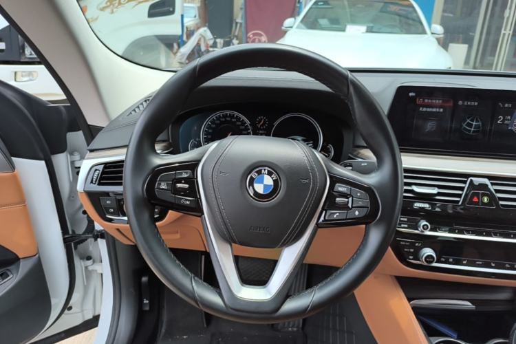 Used BMW 6 Series GT 2018 630i Luxury Design Package Steering Wheel