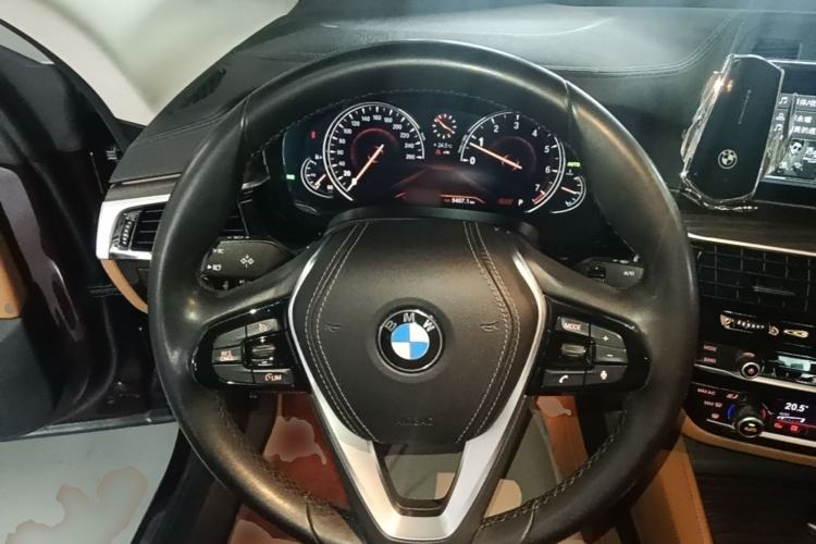Used BMW 6 Series GT 2018 630i Luxury Design Package Steering Wheel
