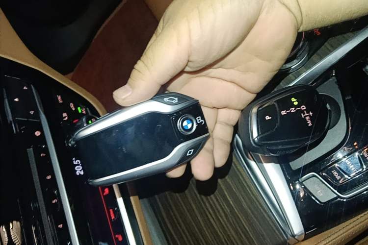 Used BMW 6 Series GT 2018 630i Luxury Design Package Vehicle Key