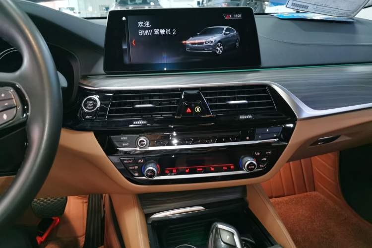 Used BMW 6 Series GT 2018 630i Luxury Design Package Audio And AC Panel