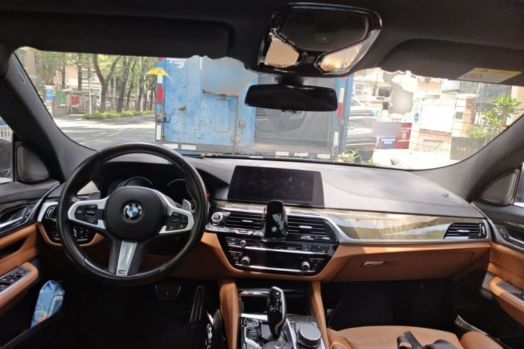 Used BMW 6 Series GT 2018 630i M Sport Package Center Console