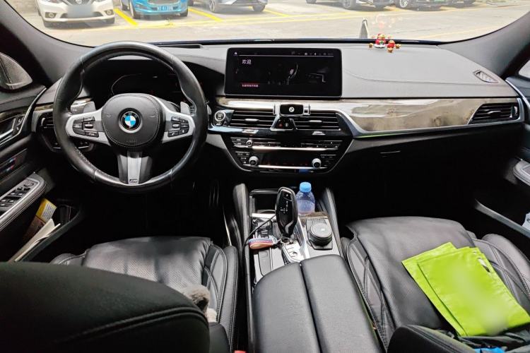 Used BMW 6 Series GT 2018 630i M Sport Package Center Console