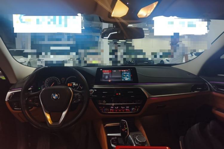 Used BMW 6 Series GT 2018 630i Luxury Design Package Center Console