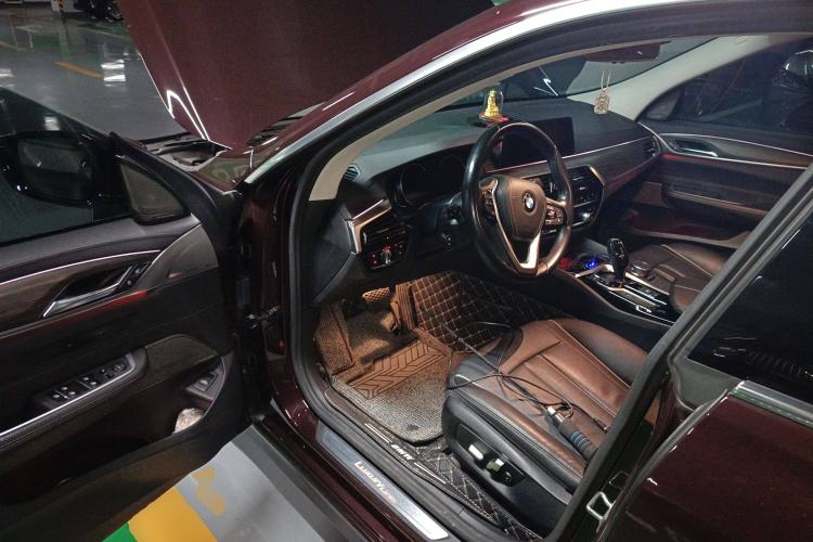 Used BMW 6 Series GT 2018 630i Luxury Design Package Driver Seat