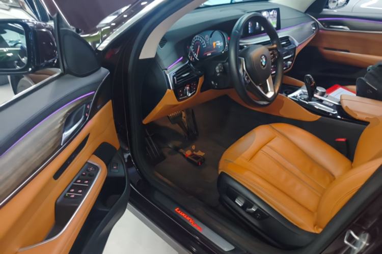 Used BMW 6 Series GT 2018 630i Luxury Design Package Driver Seat