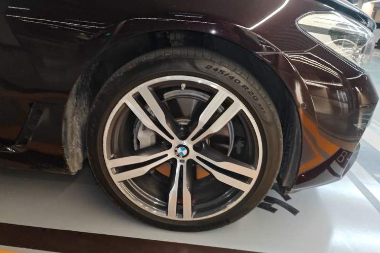 Used BMW 6 Series GT 2018 640i xDrive M Sport Package Exterior 7