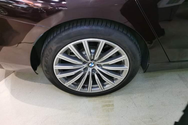Used BMW 6 Series GT 2018 630i Luxury Design Package Exterior 8