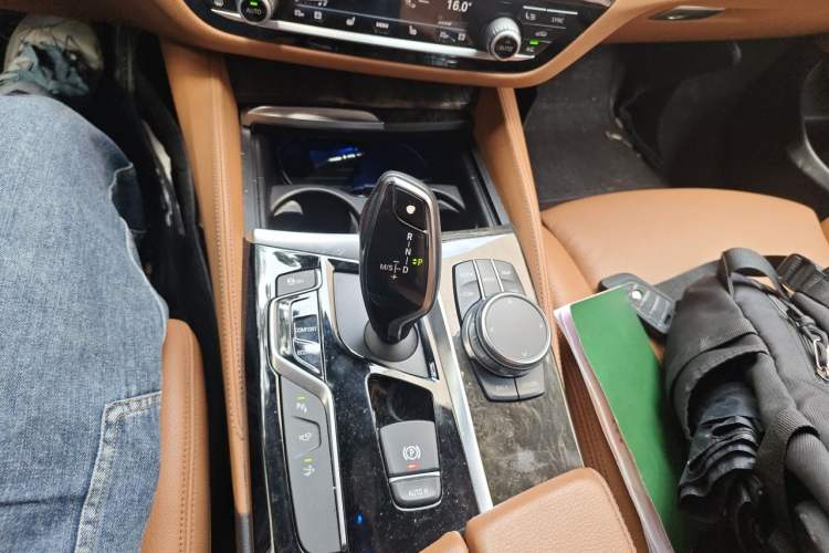 Used BMW 6 Series GT 2018 630i M Sport Package Gear Lever