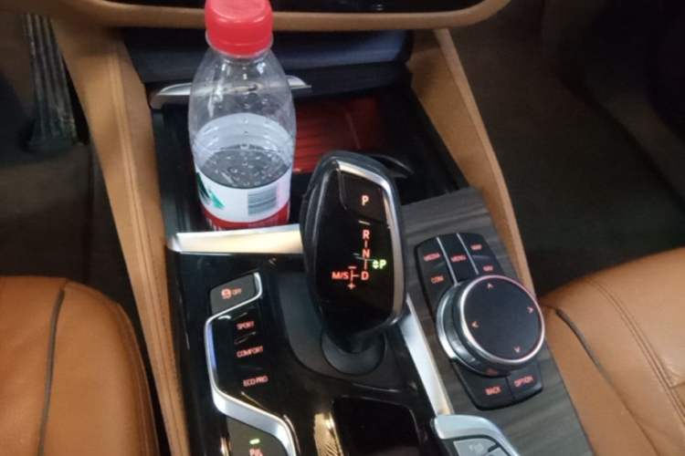Used BMW 6 Series GT 2018 630i Luxury Design Package Gear Lever