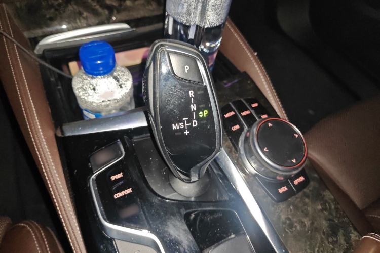 Used BMW 6 Series GT 2018 640i xDrive M Sport Package Gear Lever