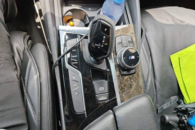 Used BMW 6 Series GT 2018 630i M Sport Package Gear Lever
