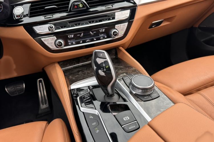 Used BMW 6 Series GT 2018 630i M Sport Package Interior 11