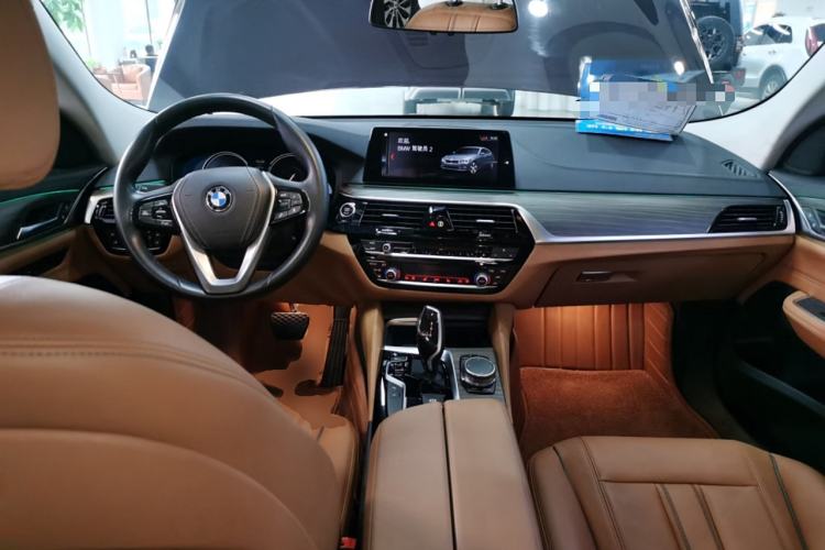 Used BMW 6 Series GT 2018 630i Luxury Design Package Interior 2