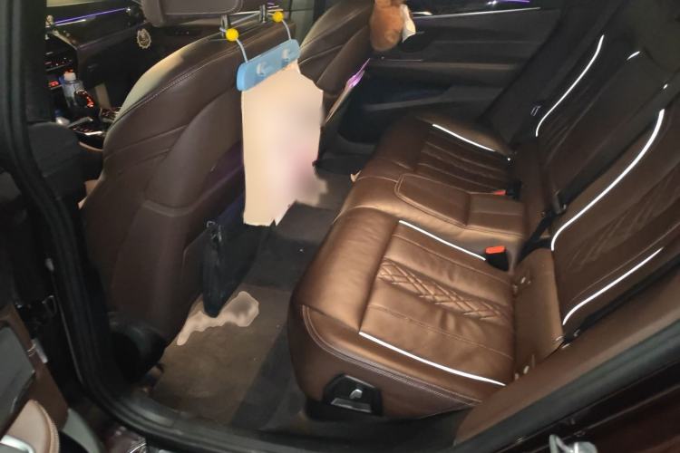 Used BMW 6 Series GT 2018 640i xDrive M Sport Package Interior 4