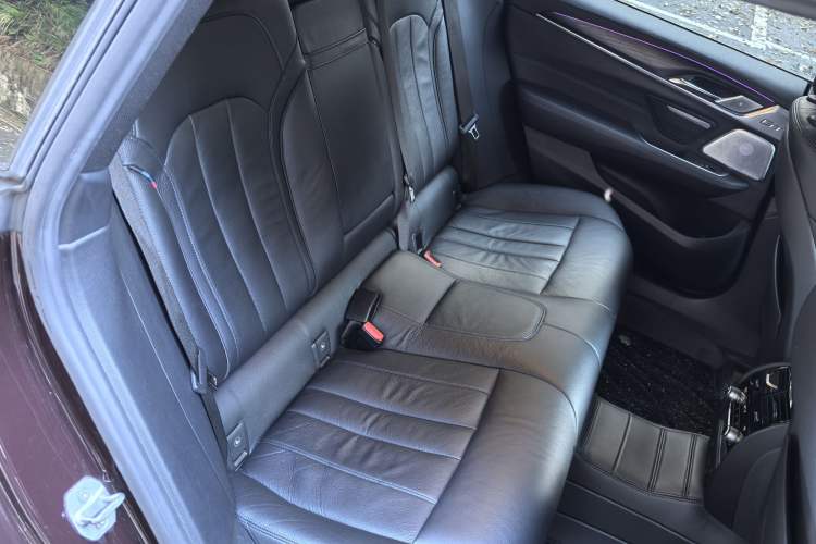 Used BMW 6 Series GT 2018 630i M Sport Package Interior 5
