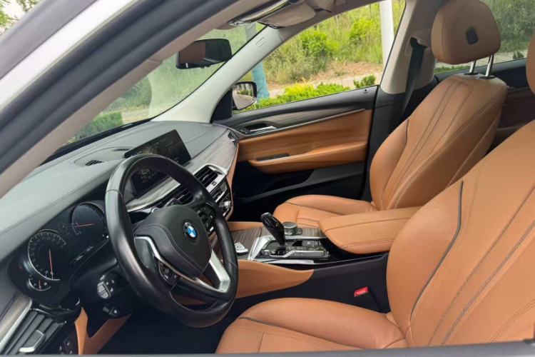 Used BMW 6 Series GT 2018 630i Luxury Design Package Interior 5