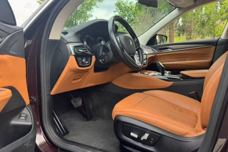 Used BMW 6 Series GT 2018 630i Luxury Design Package Interior 6