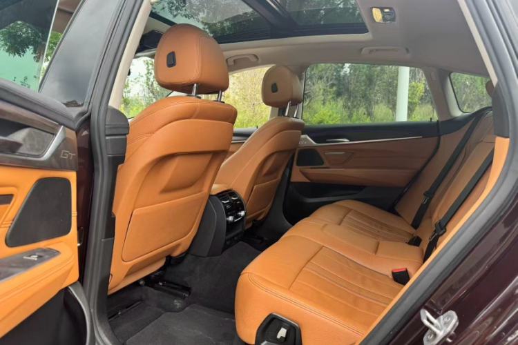 Used BMW 6 Series GT 2018 630i Luxury Design Package Interior 7