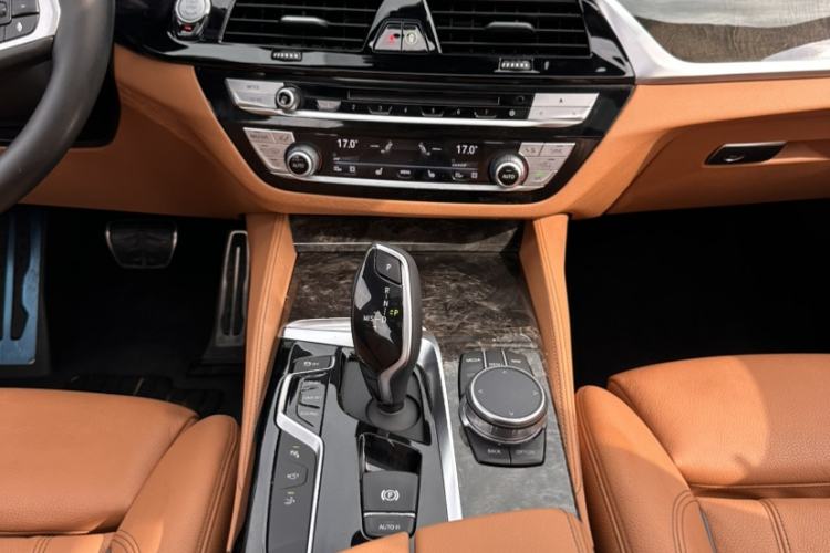 Used BMW 6 Series GT 2018 630i M Sport Package Interior 8