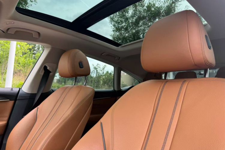 Used BMW 6 Series GT 2018 630i Luxury Design Package Interior 8
