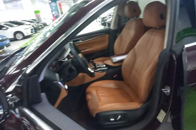 Used BMW 6 Series GT 2018 630i Luxury Design Package Left Front Seat