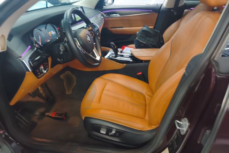 Used BMW 6 Series GT 2018 630i Luxury Design Package Left Front Seat