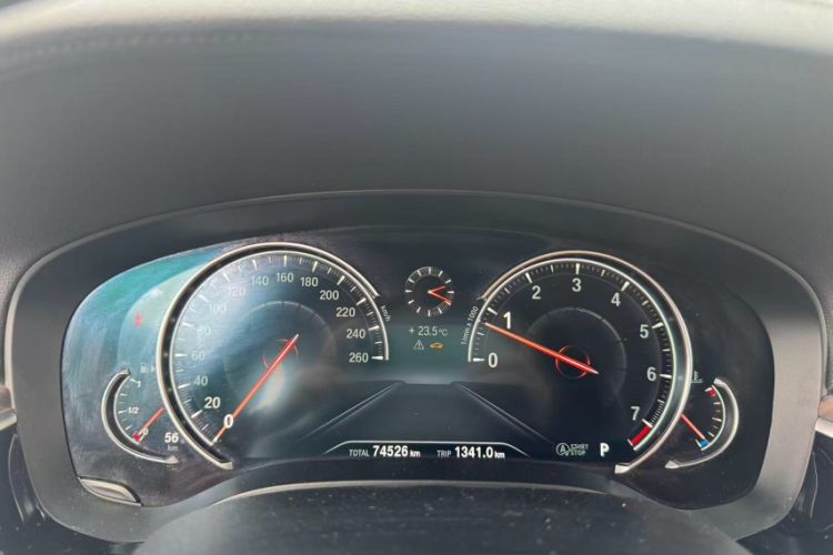Used BMW 6 Series GT 2018 630i Luxury Design Package Odometer Close Up