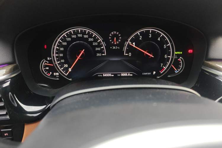 Used BMW 6 Series GT 2018 630i M Sport Package Odometer Close Up