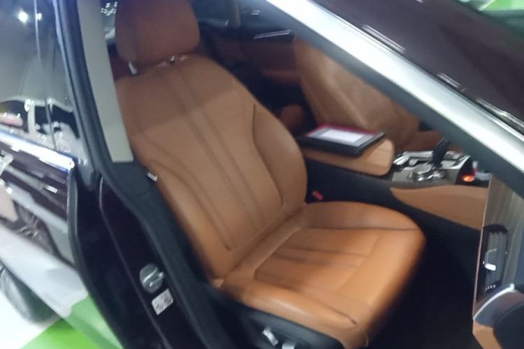 Used BMW 6 Series GT 2018 630i Luxury Design Package Right Front Seat