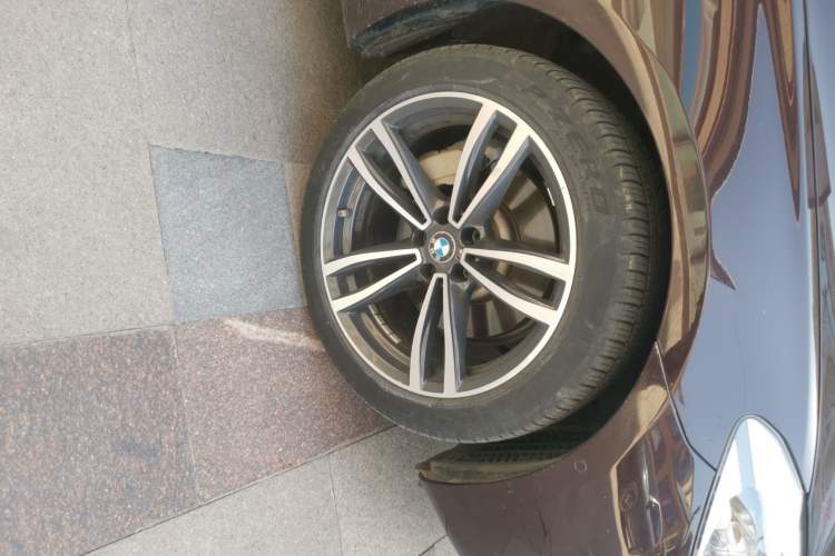 Used BMW 6 Series GT 2018 630i M Sport Package Right Front Wheel Hub