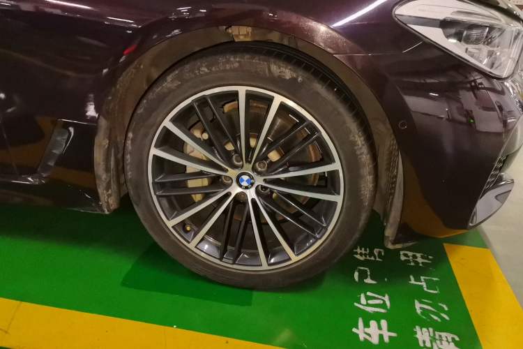 Used BMW 6 Series GT 2018 630i M Sport Package Right Front Wheel Hub