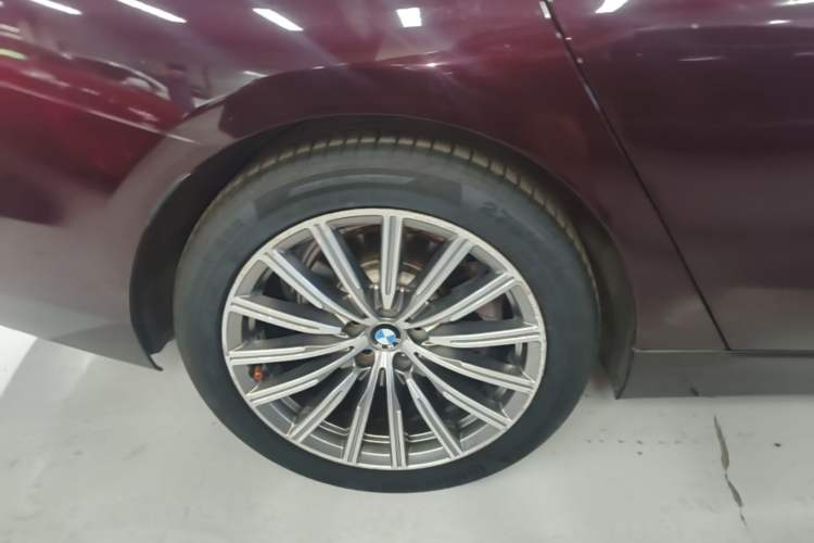 Used BMW 6 Series GT 2018 630i Luxury Design Package Right Rear Wheel Hub
