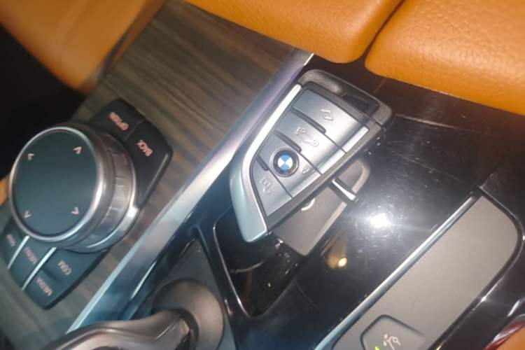 Used BMW 6 Series GT 2018 630i Luxury Design Package Vehicle Key