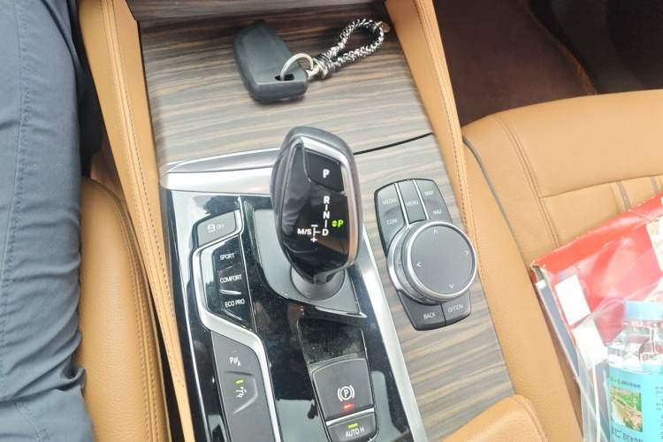 Used BMW 6 Series GT 2018 630i Luxury Design Package Gear Lever