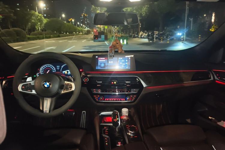 Used BMW 6 Series GT 2018 640i xDrive M Sport Package Interior 2