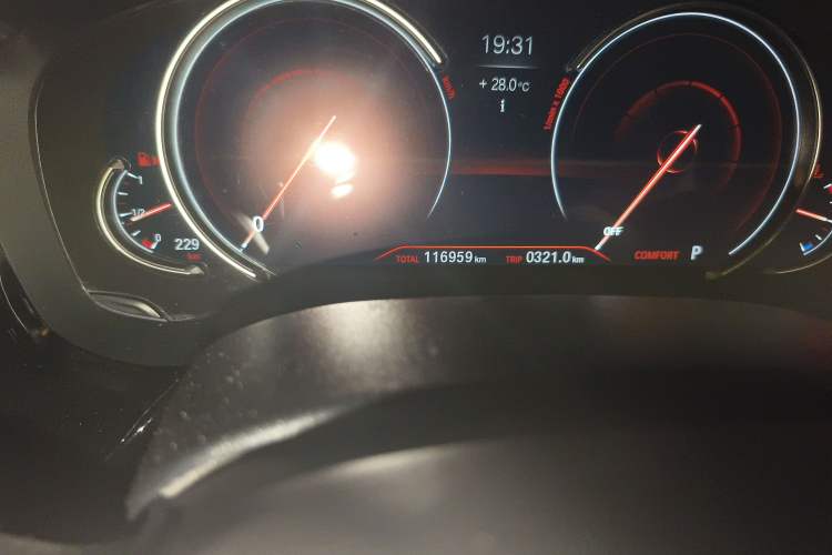 Used BMW 6 Series GT 2018 640i xDrive M Sport Package Odometer Close Up