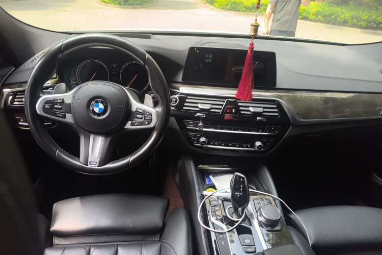 Used BMW 6 Series GT 2018 630i M Sport Package Center Console